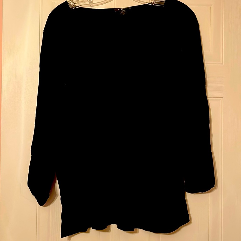 Lord and Taylor Long Sleeve Black T
